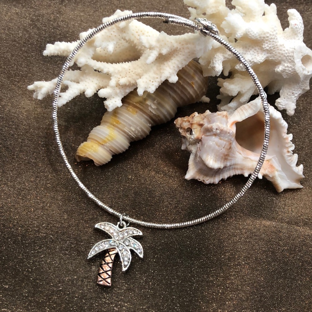 3/$20 Palm Tree Charm Bracelet Adjustable up to 9” NWT